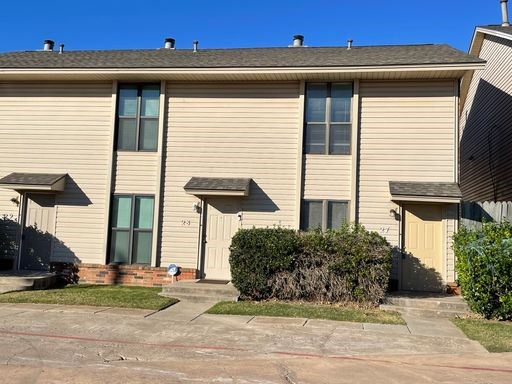 2 Bedroom, 2 Bathroom townhouse set up with approx. 850Sq. Ft. Has all kitchen appliances including refrigerator, dishwasher, range and washer/dryer.

Tenant pays Electric, Gas, and Water.

Listing broker is an owner of this property with real estate with license #071687

Pets Welcome (2 PET LIMIT):
1 Pet - $300 Deposit + $25/mo Pet Rent
2 Pet - $400 Deposit + $40/mo Pet Rent