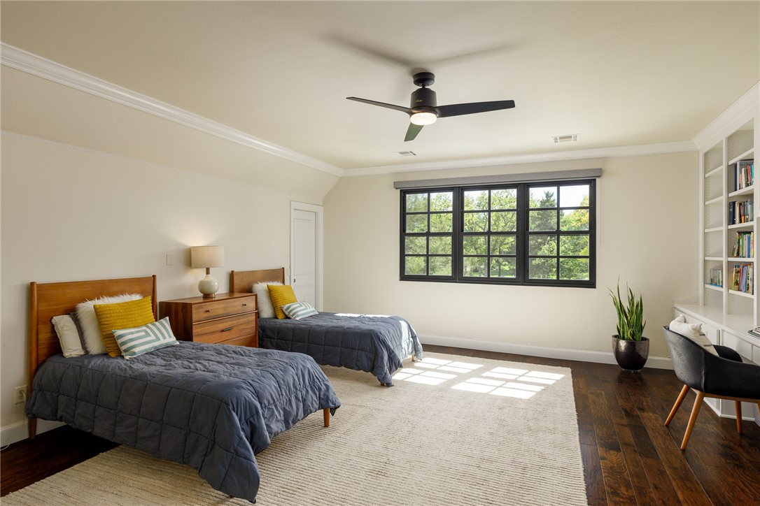 3900 Plum Creek Circle, Oklahoma City, OK 73131 bedroom featuring natural light, a ceiling fan, and hardwood flooring