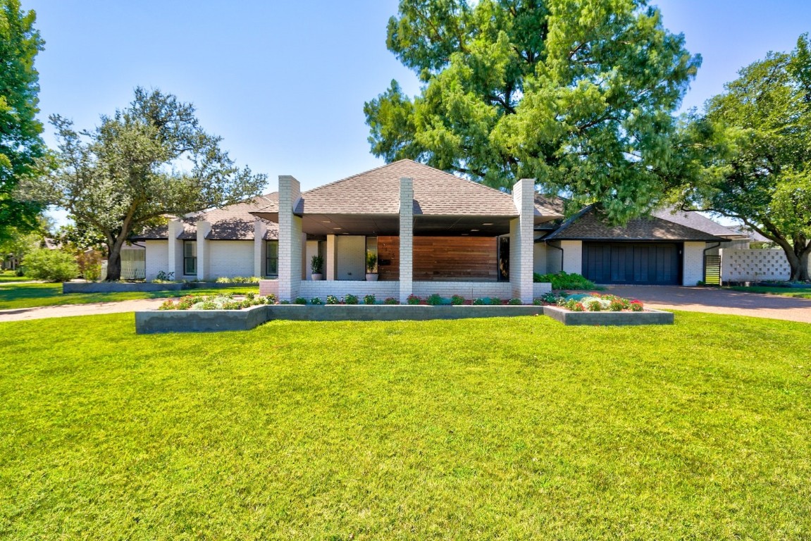 Open SUNDAY 2-4!  Incredible true Single Story, 3 Bed 3½ Bath, in Nichols Hills on large corner lot (almost ½ Acre).  This home must be seen to be believed ~ Jaw Dropping Fantastic!  A Wall of Windows overlooks the beautiful pool.  High ceilings and wood floors.  Incredible Kitchen with granite counters, stainless appliances with gas Jenn-Air cooktop and double ovens.  Beautiful Primary Suite with Sitting Room and fireplace.  Wonderful Primary Bath with double vanities, separate Tub & Shower, and Walk-In Closet.  Living and Dining spaces with incredible views.  Great Style!  Close to  Nichols Hills Plaza and Classen Curve.  Don't miss your chance to call this stunning house HOME!