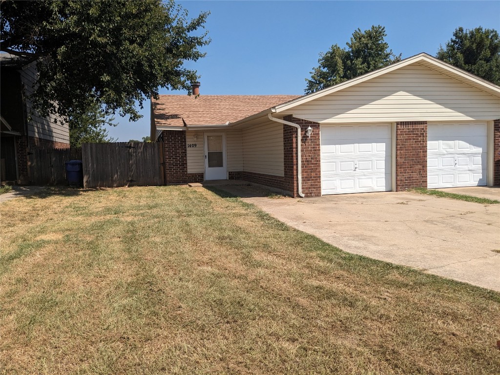 Check out this cute 2 bedroom, 2 bath place! This one features fresh paint, granite counters, nice wood laminate flooring, a one car garage, nice yard and the fridge stays. This is a must see!
