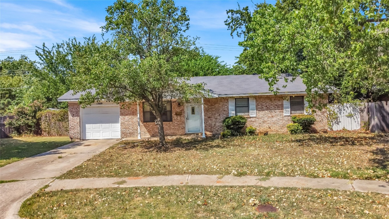 3 bed 2 bath home in Norman, 2 miles from Campus. Needs a little TLC, but could be a great starter home or investment property,