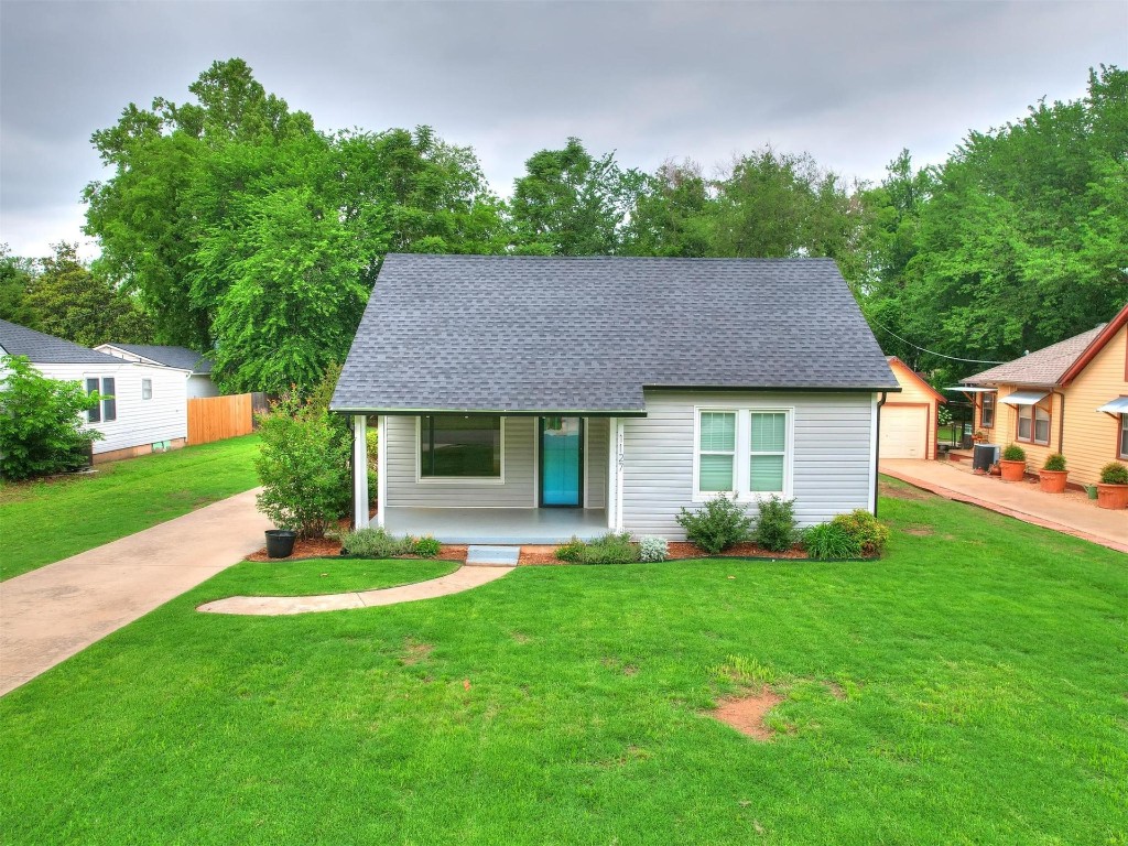 This home is located right in the center of Norman! Close to OU, shopping, and restaurants! This quaint home has had many updates, including flooring. The living area has lots of natural light and leads you straight to the open-concept kitchen and dining room. The kitchen is stocked with a refrigerator, stove, dishwasher, and microwave. The upstairs can be used as an office or a bonus room! The backyard is fenced in and there is a detached 2-car garage out back. The security deposit is $2,000. The new lease will go through May 31st, 2024. This is a no-pets and non-smoking unit.