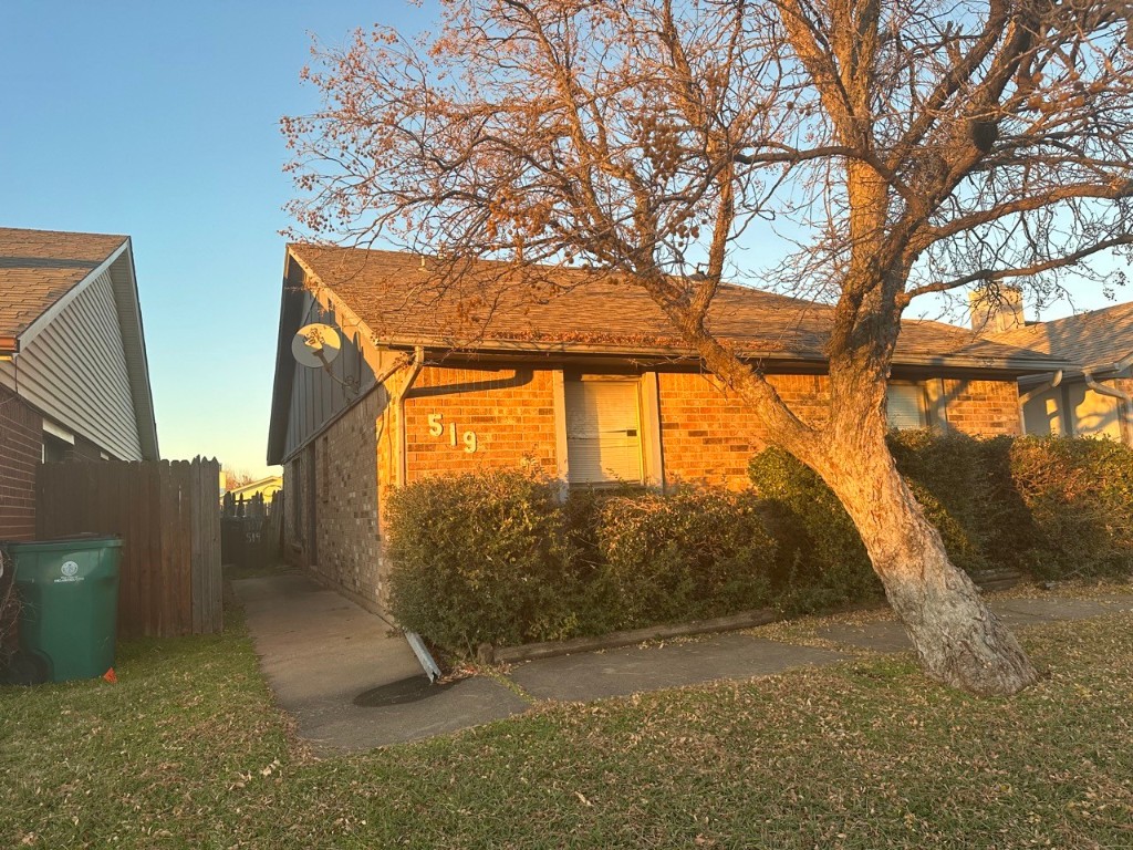 This duplex features 2 bedrooms, 2 bathrooms, and a convenient 2-car garage, tucked away from the main street for added privacy. Situated near stores and highways, it provides easy access to essentials while awaiting some updates. “Buyer to verify schools, sqft, etc. Seller/Broker”