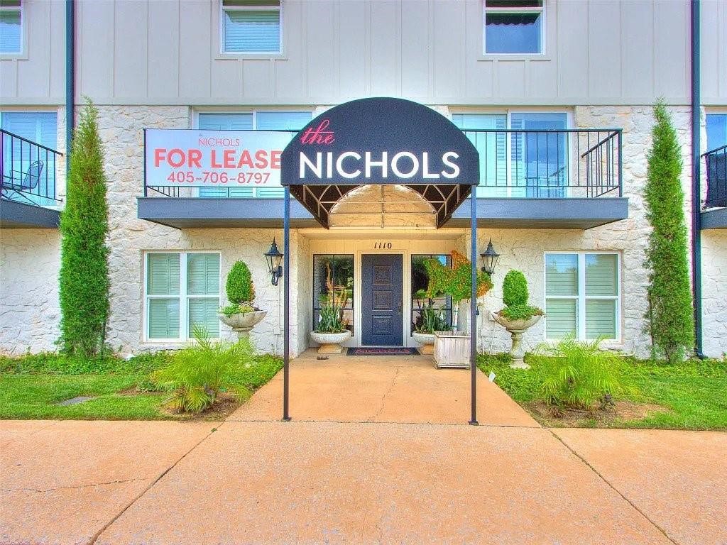 Location, location, location!!! Within minutes you have access to restaurants, shops, and a grocery store in Nichols Hills Plaza! This fully remodeled condo has been completely updated to boost the luxury living!

Owner/broker