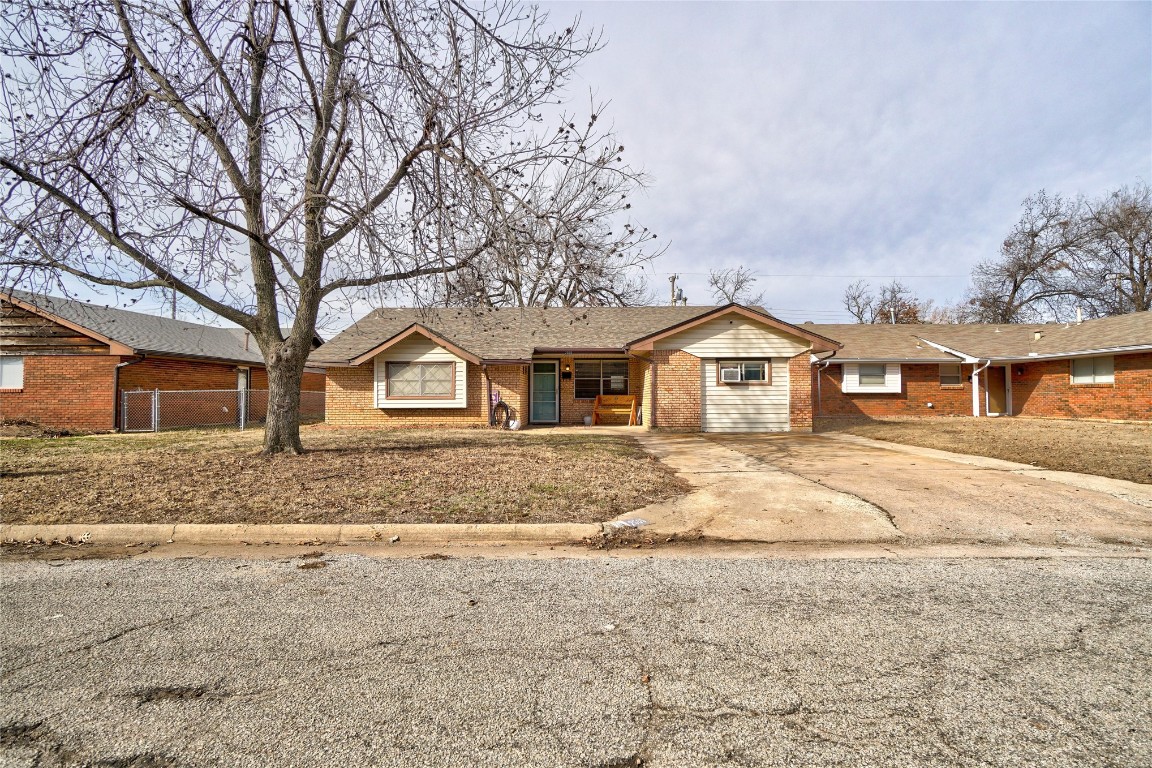 2505 N Hammond Avenue, Oklahoma City, OK 73127 view of ranch-style house