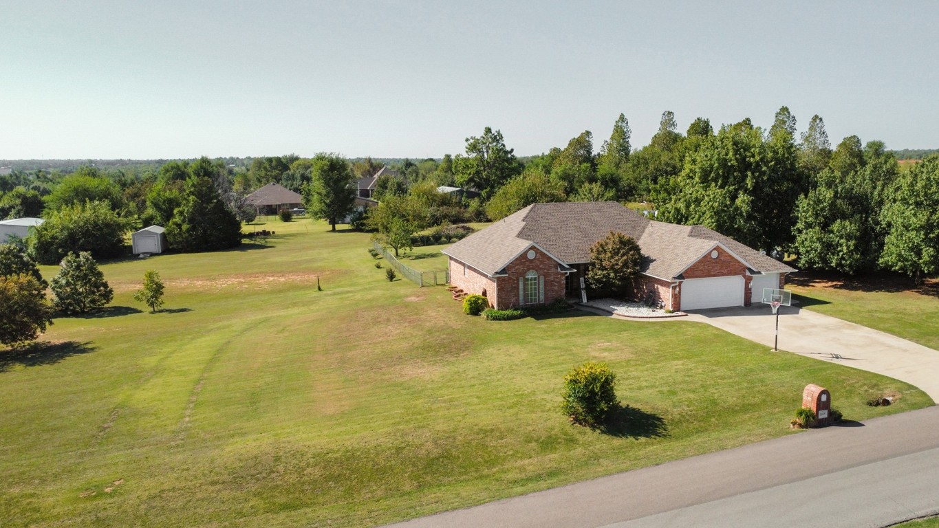 5808 E McMillin Dr, Tuttle, OK 73089 view of birds eye view of property