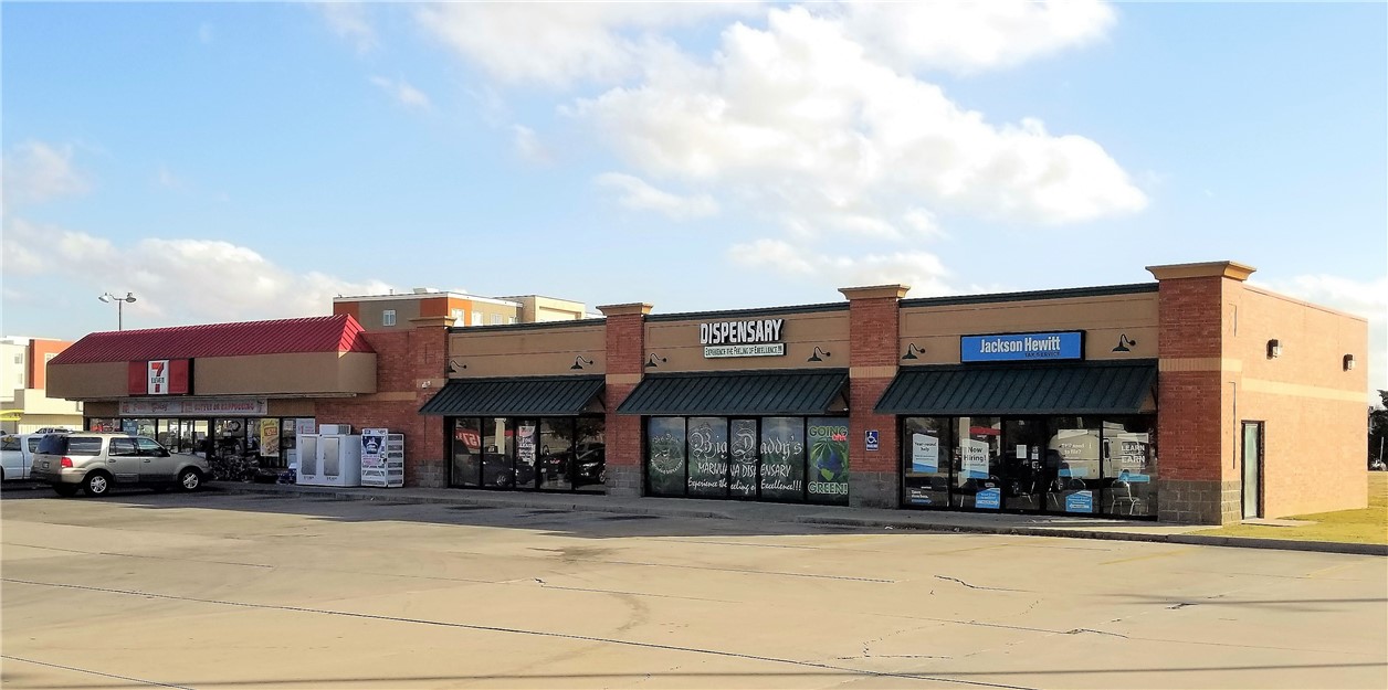 Suite available for lease is located within the 7-11 retail strip in a high traffic area. Currently built out with large open room, small back room and private bathroom. Term and Tenant Improvements are negotiable. Tenant responsible for base rent and utilities.