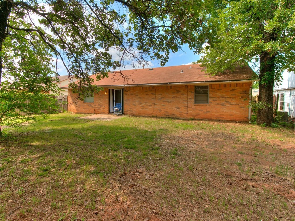 10204 Isaac Drive, Midwest City, OK 73130 Listing Photo 16