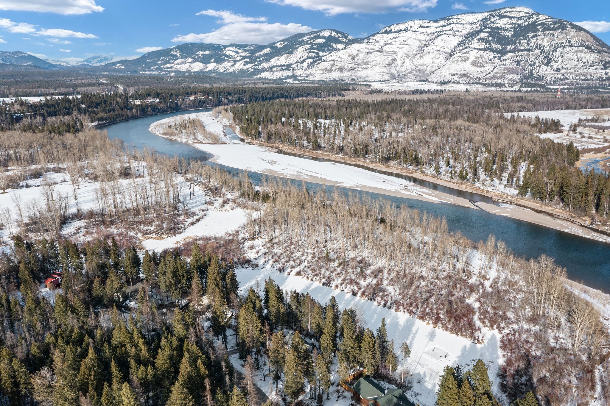 Home with Flathead River access