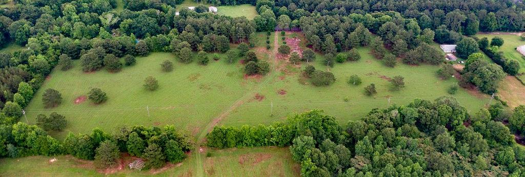 Your 'Slice of Heaven' on over 5 glorious acres just waiting for your dream home! Enjoy country life on this beautiful high and dry acreage with many gorgeous scattered hardwoods in the beautiful peaceful hills of "Middle Road". Minutes from Barkers Corner and downtown Folsom. Additional acreage available. Don't miss the drone video!