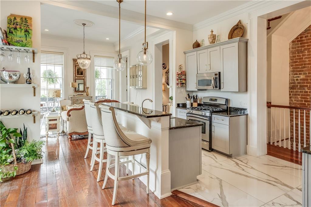 2026 Prytania Street C