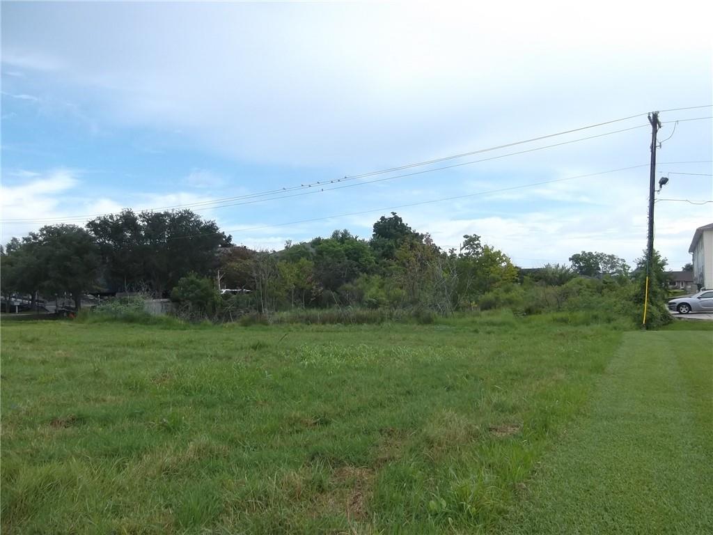 Pontchartrain Drive, Slidell, Louisiana image 2