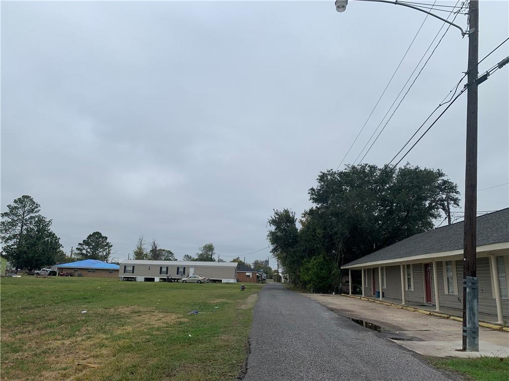 Miles Street, Lutcher, LA 70071