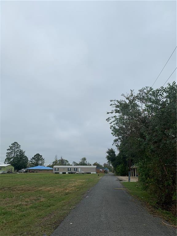 Miles Street, Lutcher, LA 70071