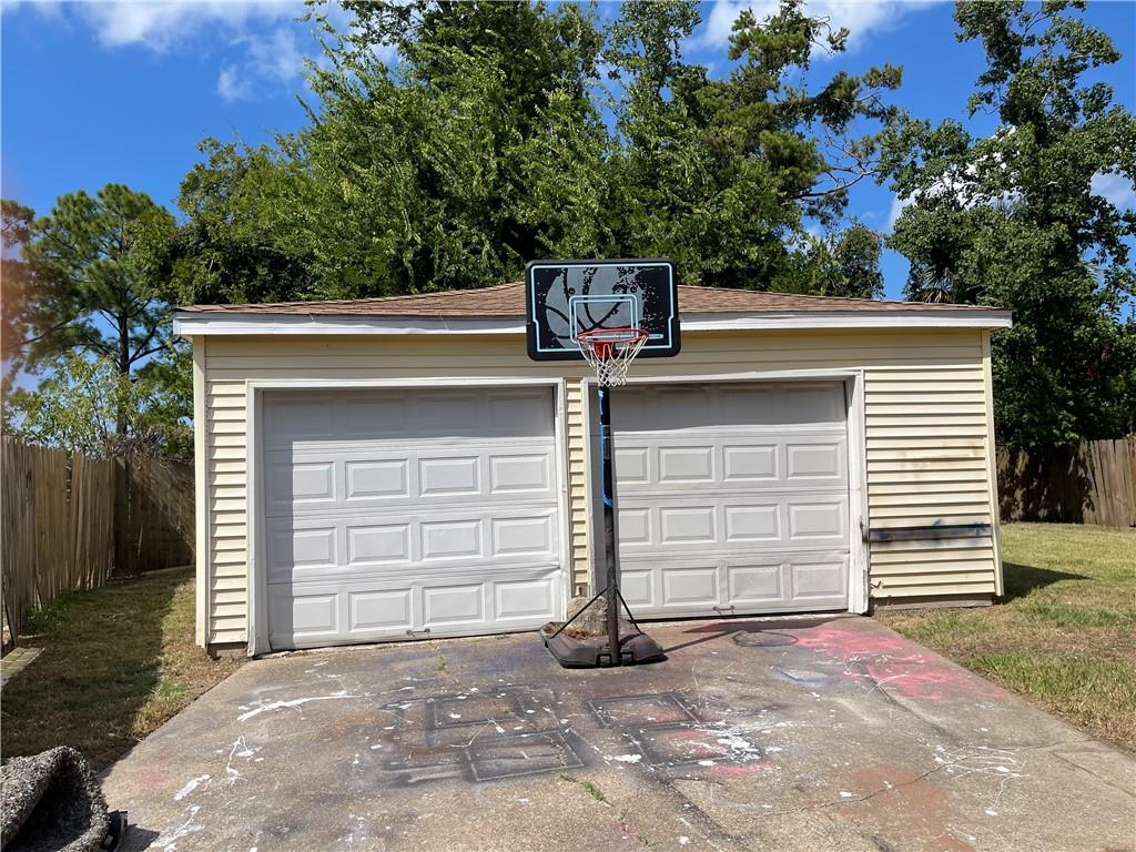 8421 Aberdeen Road, New Orleans, Louisiana image 13