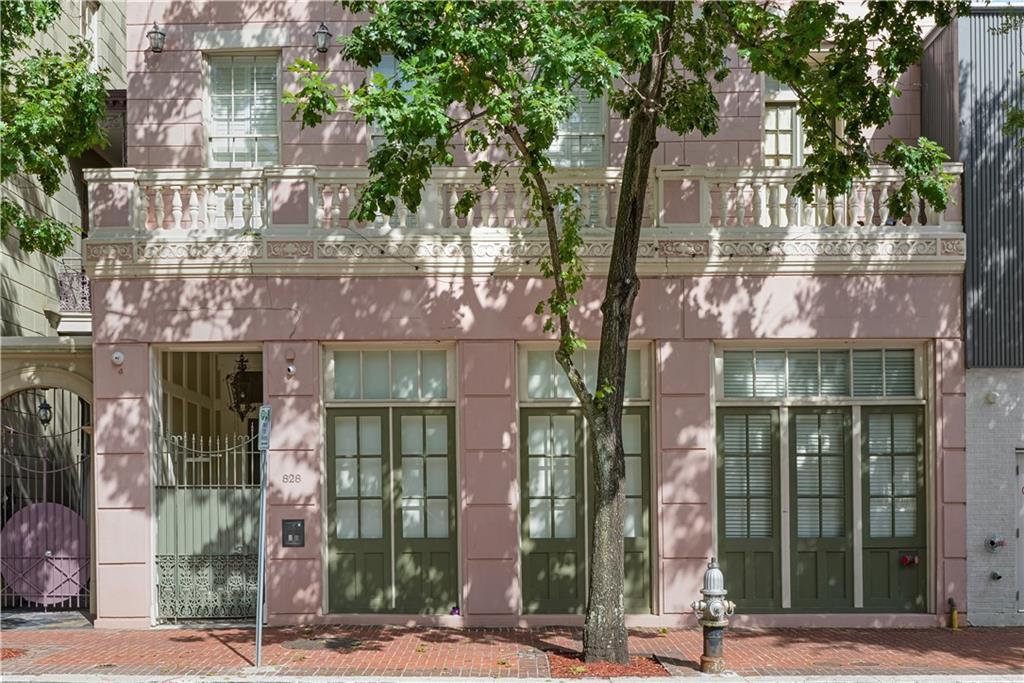 828 St Charles Avenue #2, New Orleans, Louisiana image 2