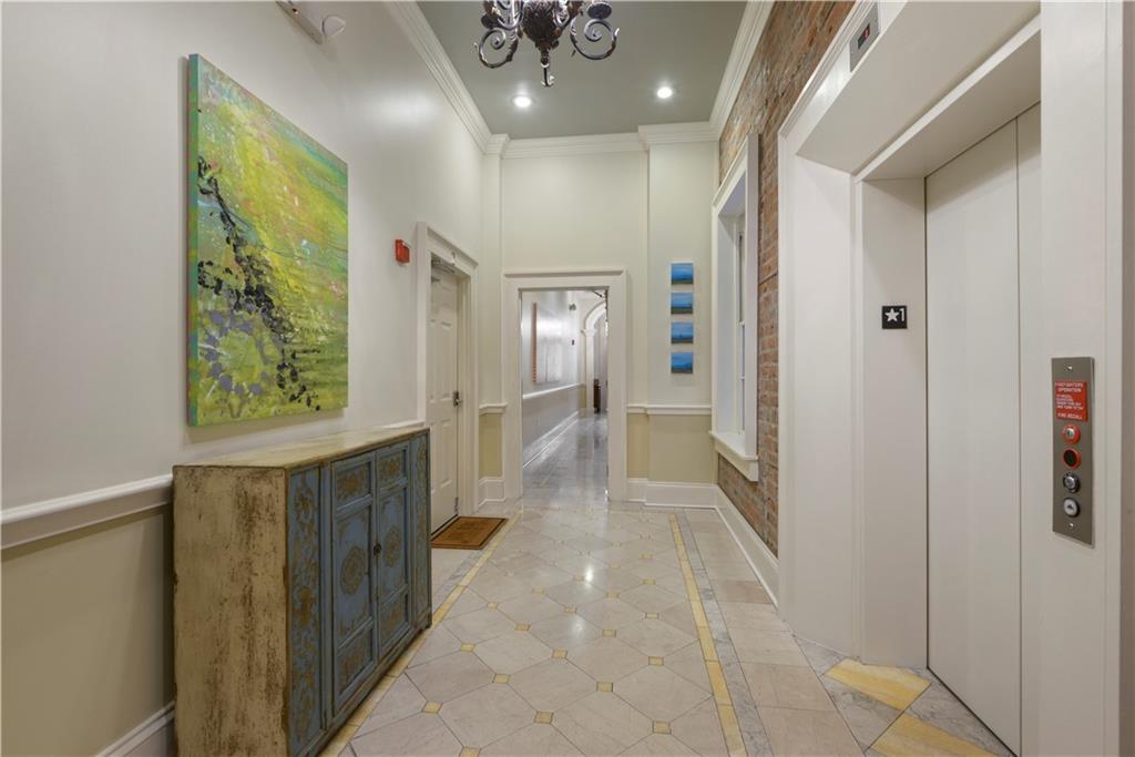 828 St Charles Avenue #2, New Orleans, Louisiana image 27