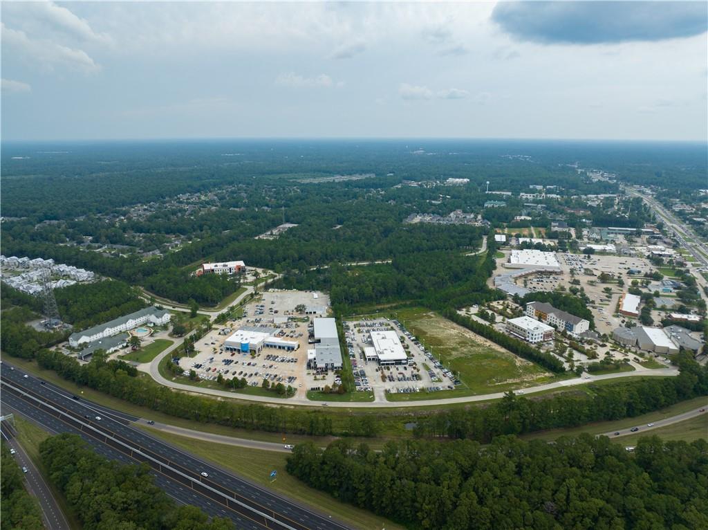 Holiday Square Boulevard, Covington, Louisiana image 3