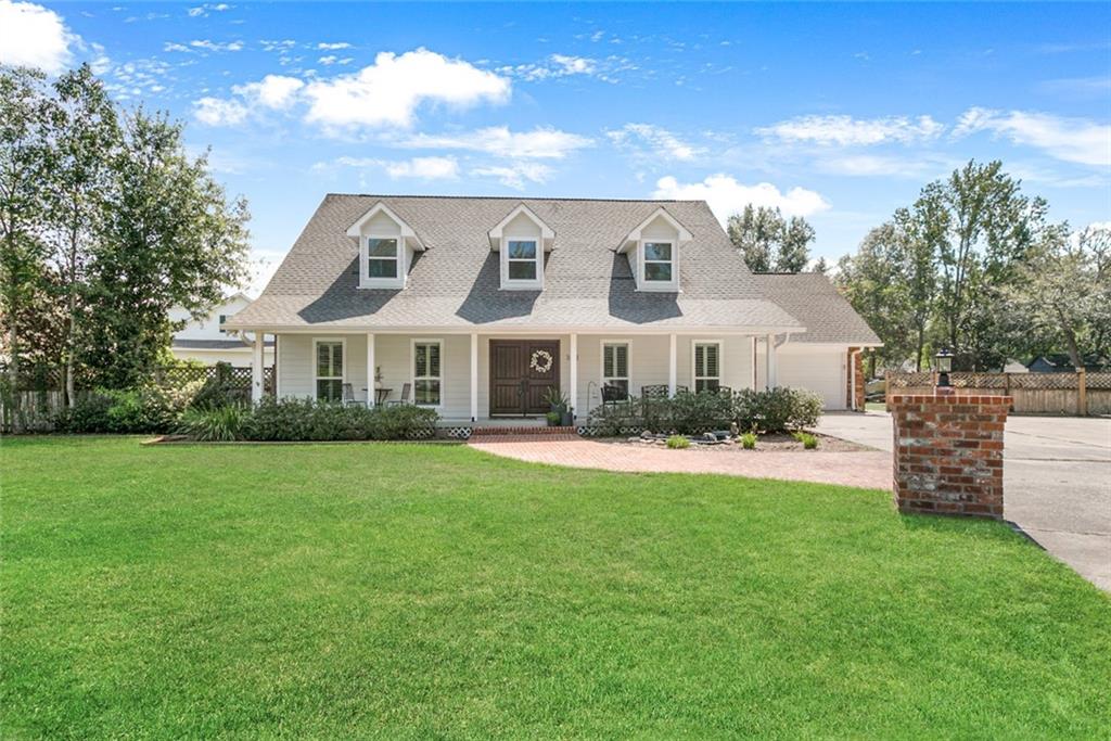 302 Pelican Court, Slidell, LA 70461