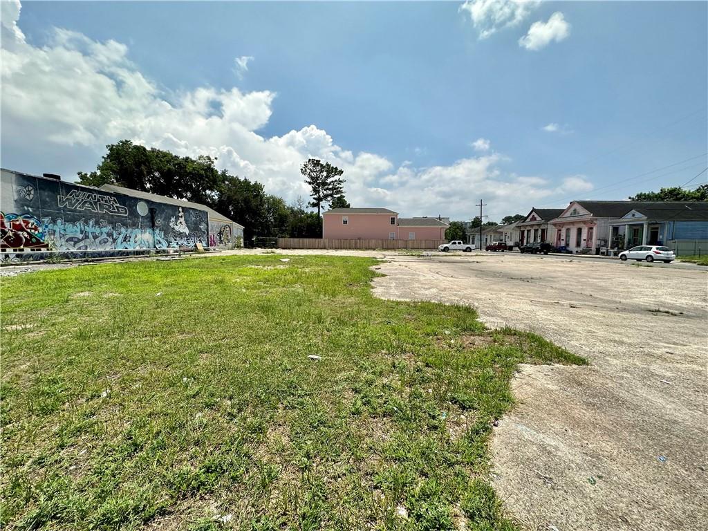 4000 Saint Claude Avenue, New Orleans, LA 