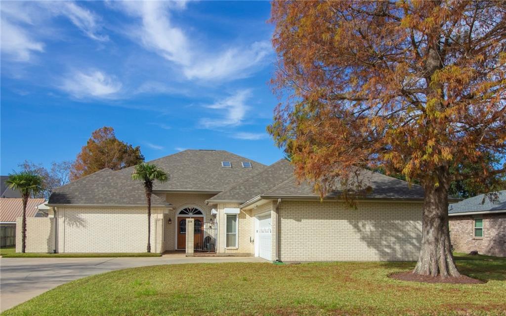 1874 Faustine Court, Lutcher, LA 