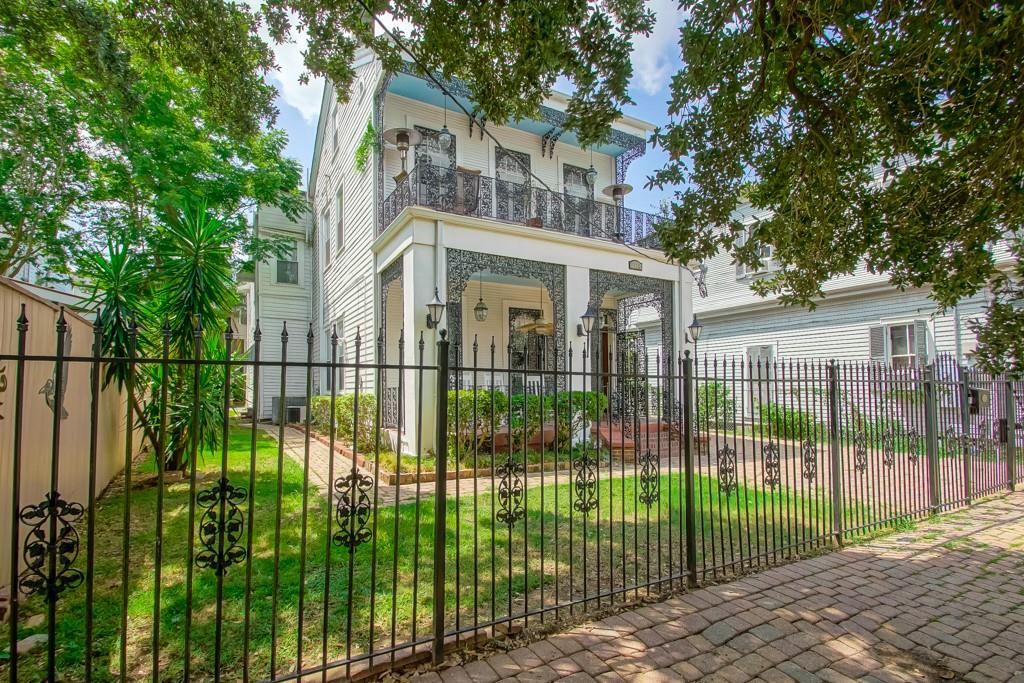 Photo of 2716 CAMP Street, New Orleans, LA 70130