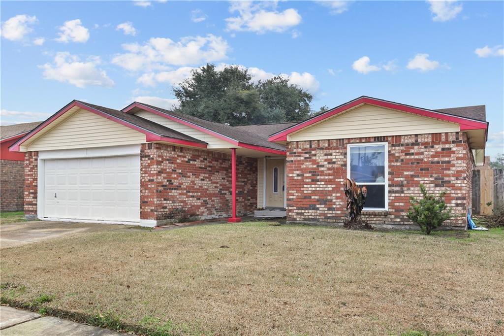 2420 Lynnbrook Drive, Harvey, LA 