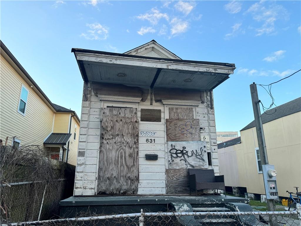 631 S Lopez Street, New Orleans, LA 