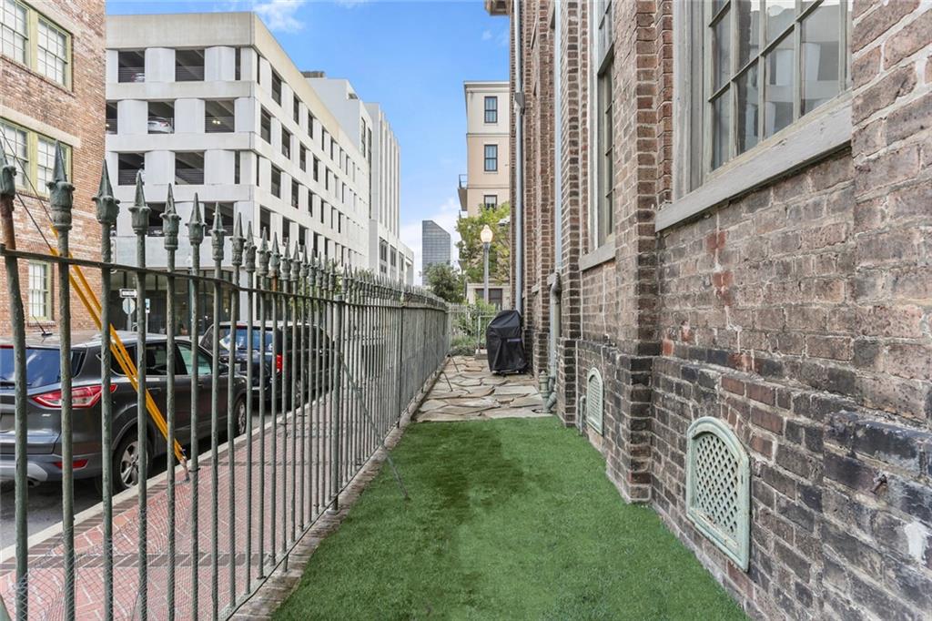 920 Poeyfarre Street #101, New Orleans, Louisiana image 19