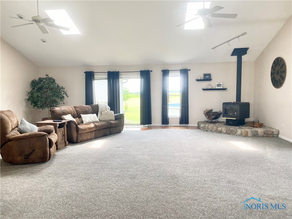 Listing photo id 14 for 8255 County Road 3