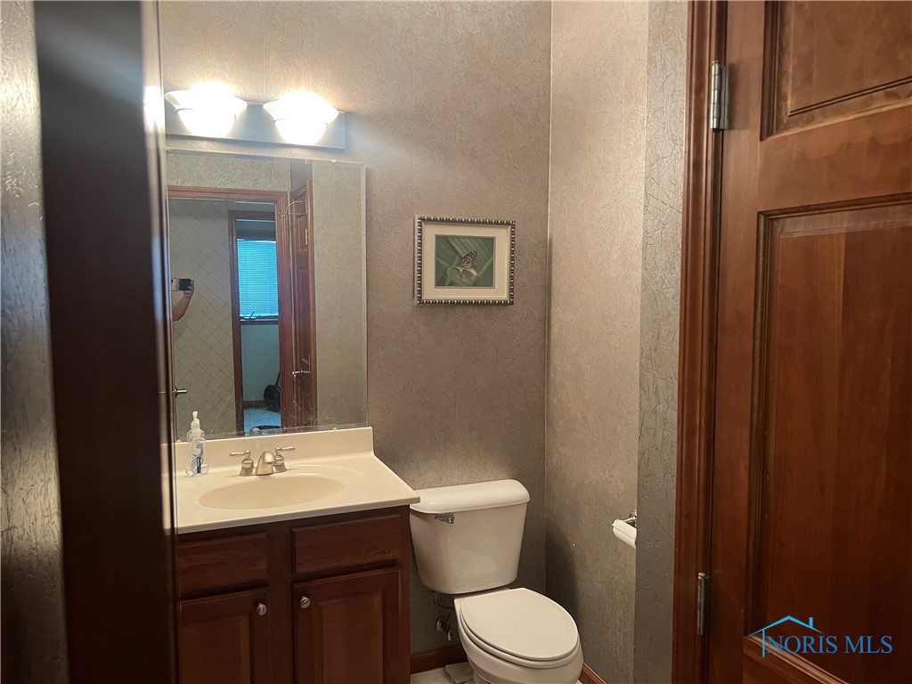 Listing photo id 25 for 531 Whisperwood Parkway