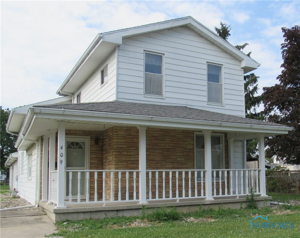Listing photo id 1 for 409 Maplewood Street