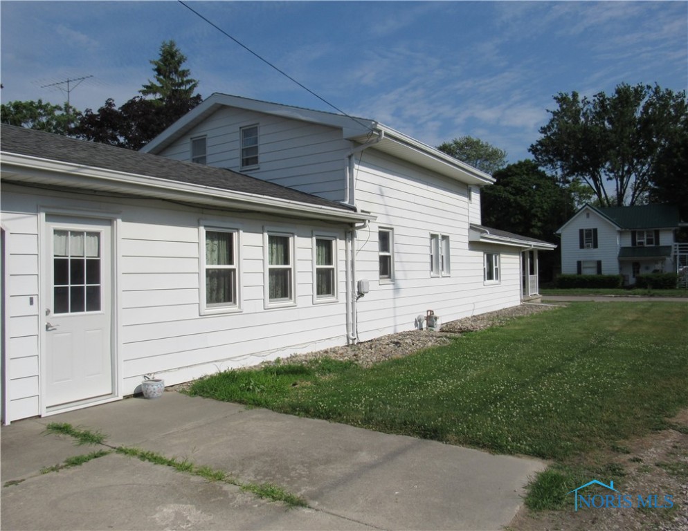 Listing photo id 27 for 409 Maplewood Street