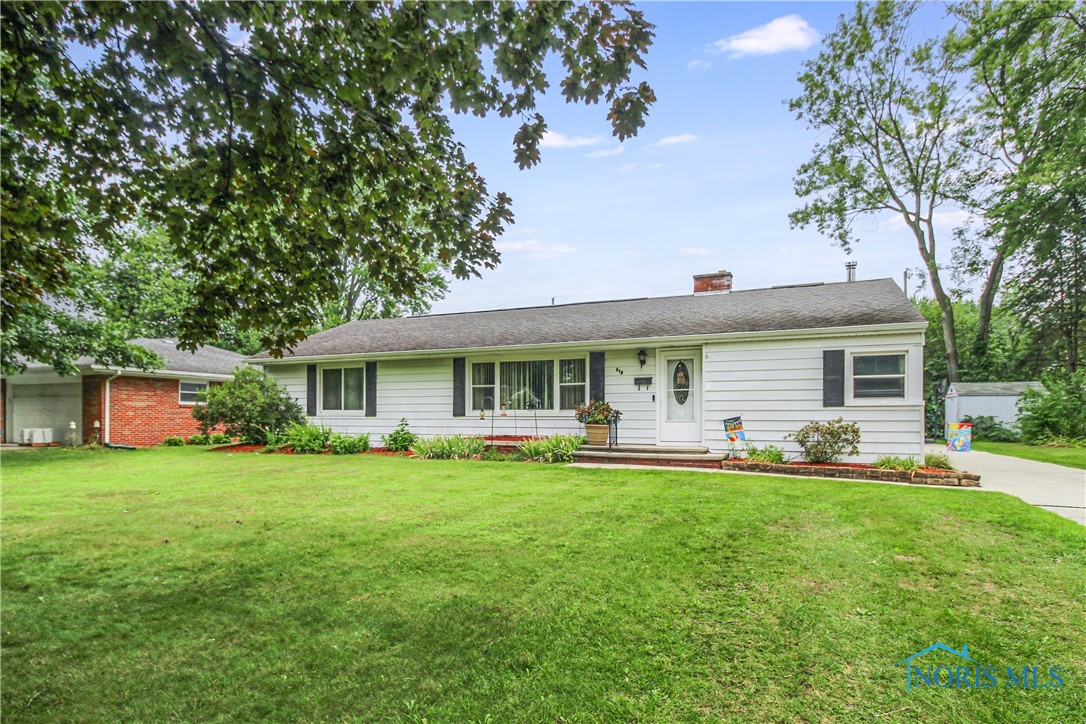 Listing photo id 1 for 619 Brookside Drive
