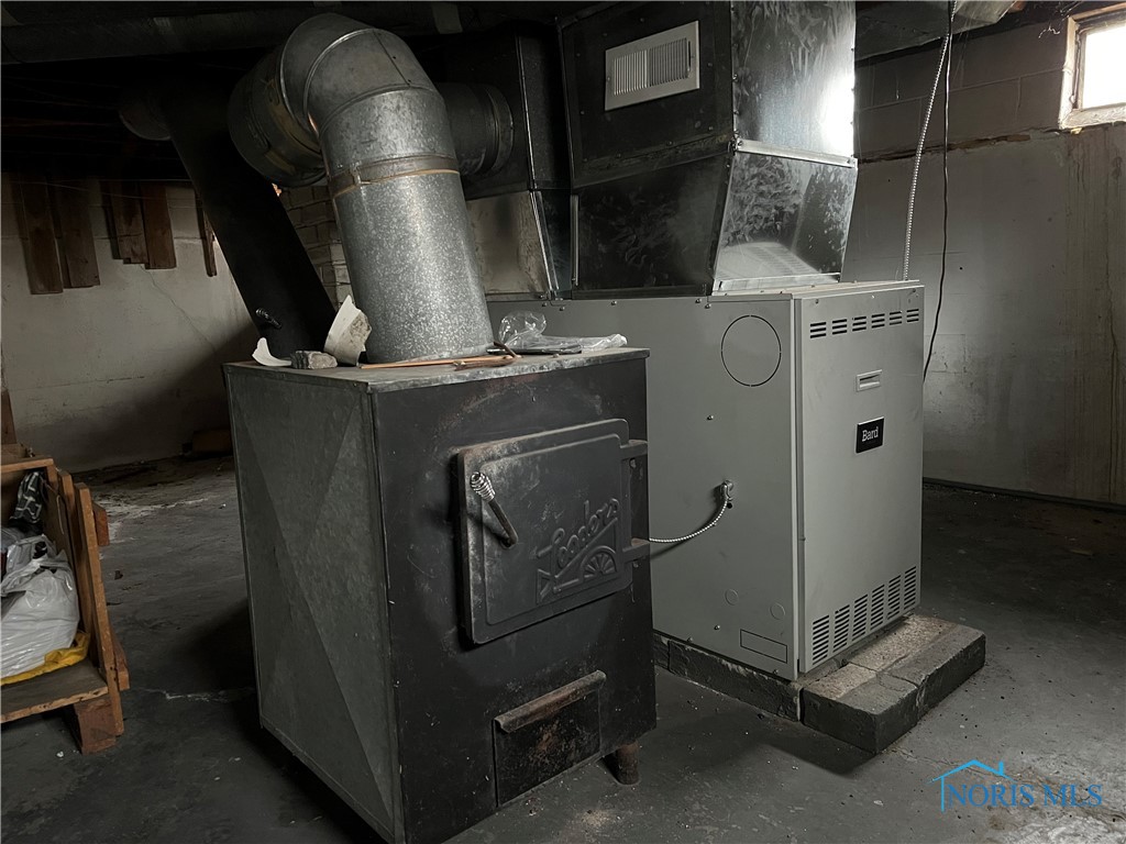 Mechanicals--furnace about 4 years old.  Also has a woodturner