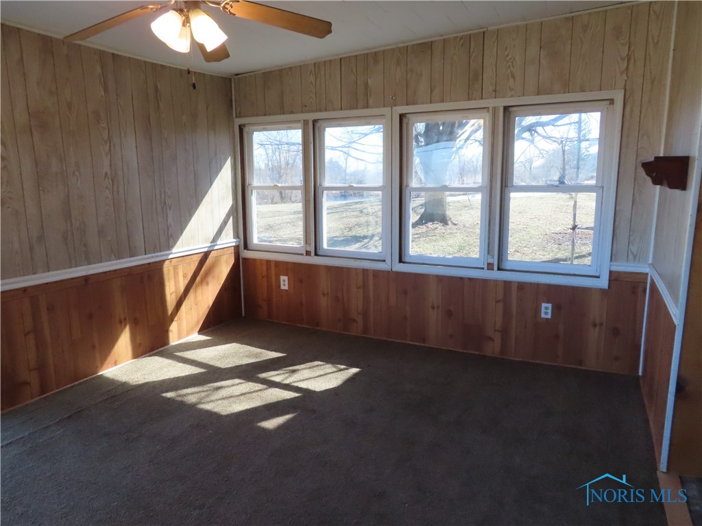 Sunroom or dining room off kitchen