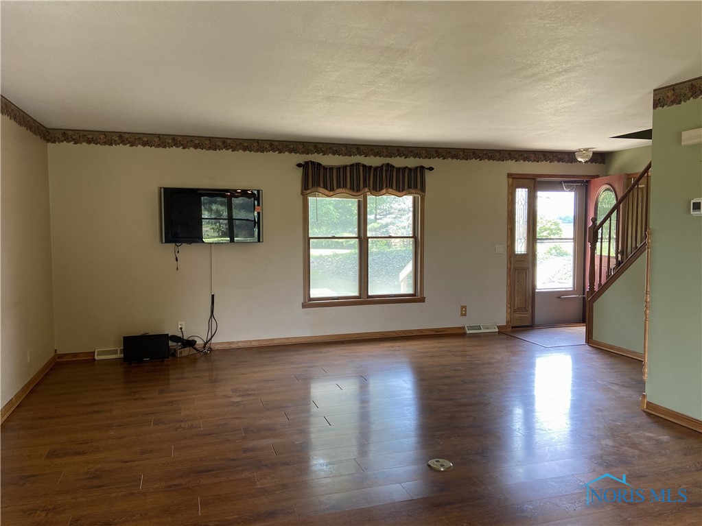Listing photo id 16 for 9100 County Road 10