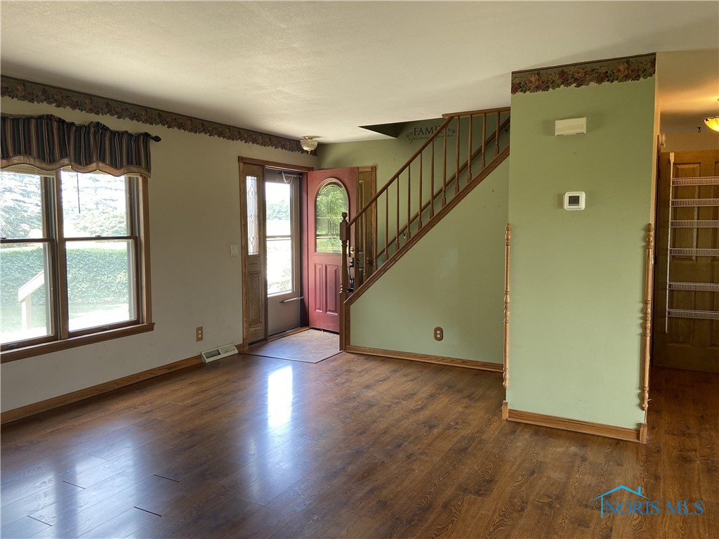 Listing photo id 17 for 9100 County Road 10