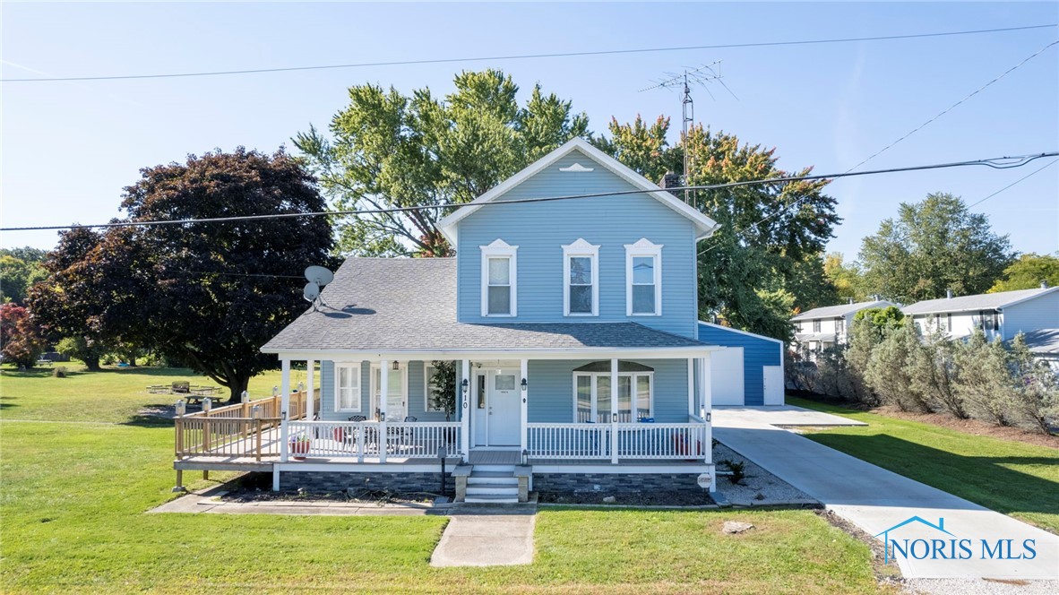 Wood floors, open floor plan, close to all amenities, shopping, dining, light house. Newer concrete drive. 40 x 50 outbuilding, shed. Wrap around porch. Possible B&B. So much potential for the and. Family room could be a first floor owners suite by adding doors.