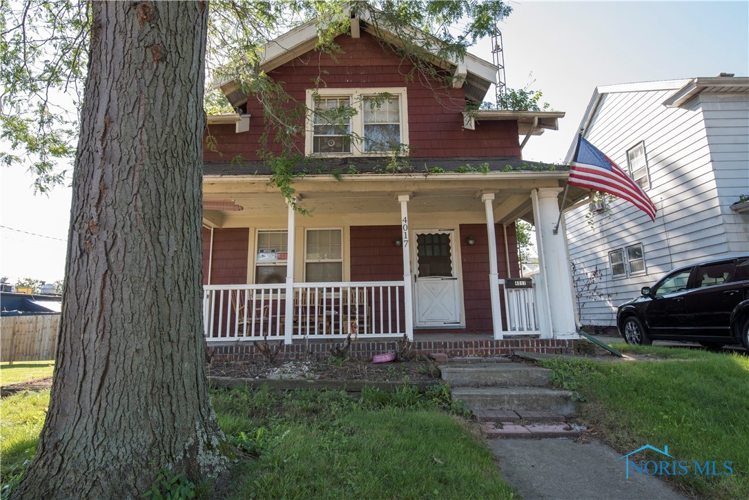 Attention Investors! West Toledo home currently rented 600/month. Detached single car garage. Home will be sold as-is.
Can be sold as a package of other West Toledo homes, see MLS attachment for details.