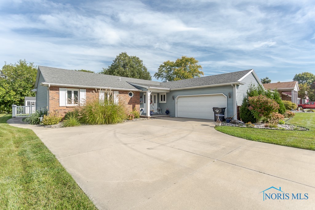 413 Chesterfield Lane, Maumee, Ohio 43537, 3 Bedrooms Bedrooms, ,3 BathroomsBathrooms,Residential,Closed,Chesterfield,6107771