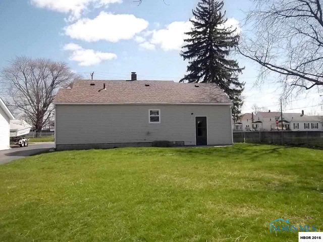 446 Portz Ave, Findlay, 45840, 3 Bedrooms Bedrooms, ,1 BathroomBathrooms,Residential,Closed,Portz Ave,H132253