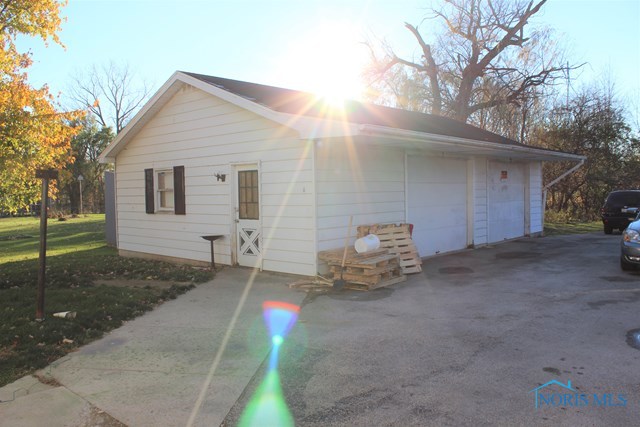 838 Blanchard St, Findlay, 45840, 3 Bedrooms Bedrooms, ,1 BathroomBathrooms,Residential,Closed,Blanchard St,H133851