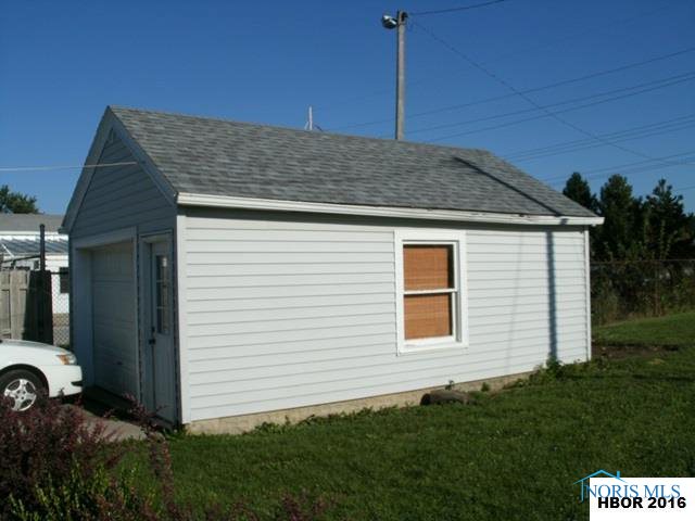 315 McPherson Ave, Findlay, 45840, 3 Bedrooms Bedrooms, ,1 BathroomBathrooms,Residential,Closed,McPherson Ave,H130863