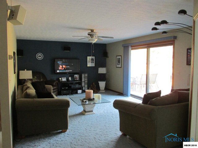 1300 Woodworth Dr, Findlay, 45840, 3 Bedrooms Bedrooms, ,3 BathroomsBathrooms,Residential,Closed,Woodworth Dr,H131243