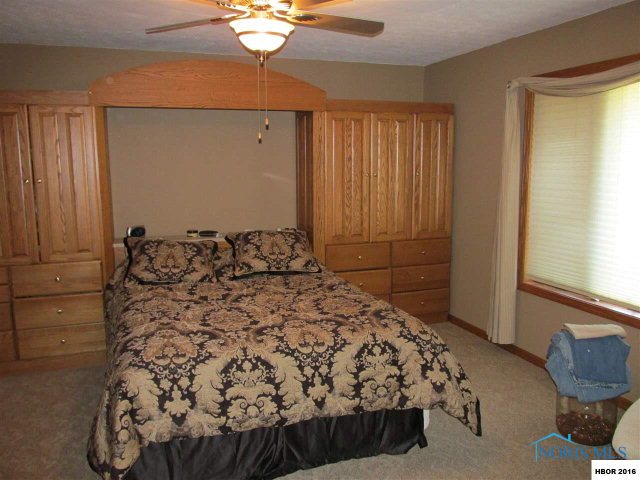 1300 Woodworth Dr, Findlay, 45840, 3 Bedrooms Bedrooms, ,3 BathroomsBathrooms,Residential,Closed,Woodworth Dr,H131243