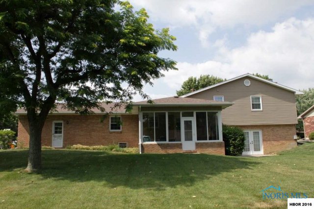 1015 Inverness Dr, Findlay, 45840, 5 Bedrooms Bedrooms, ,2 BathroomsBathrooms,Residential,Closed,Inverness Dr,H132945