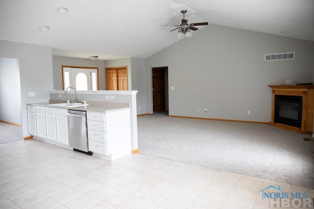 640 REMINGTON ST, Findlay, 45840, 3 Bedrooms Bedrooms, ,3 BathroomsBathrooms,Residential,Closed,REMINGTON ST,H137249