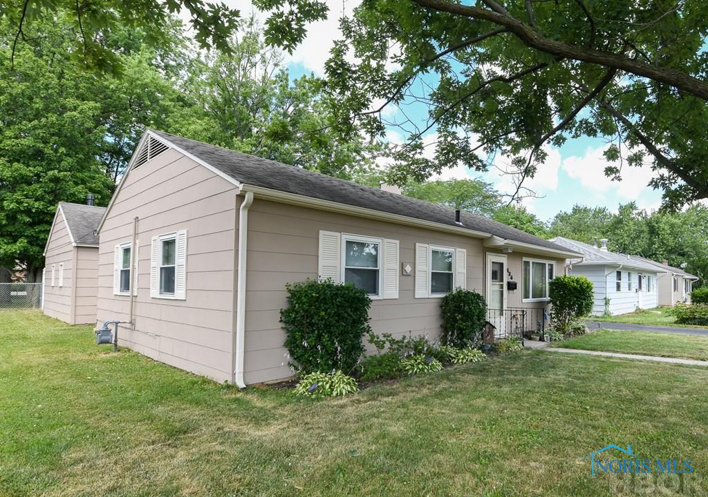 424 NATIONAL CT, Findlay, 45840, 3 Bedrooms Bedrooms, ,1 BathroomBathrooms,Residential,Closed,NATIONAL CT,H137493