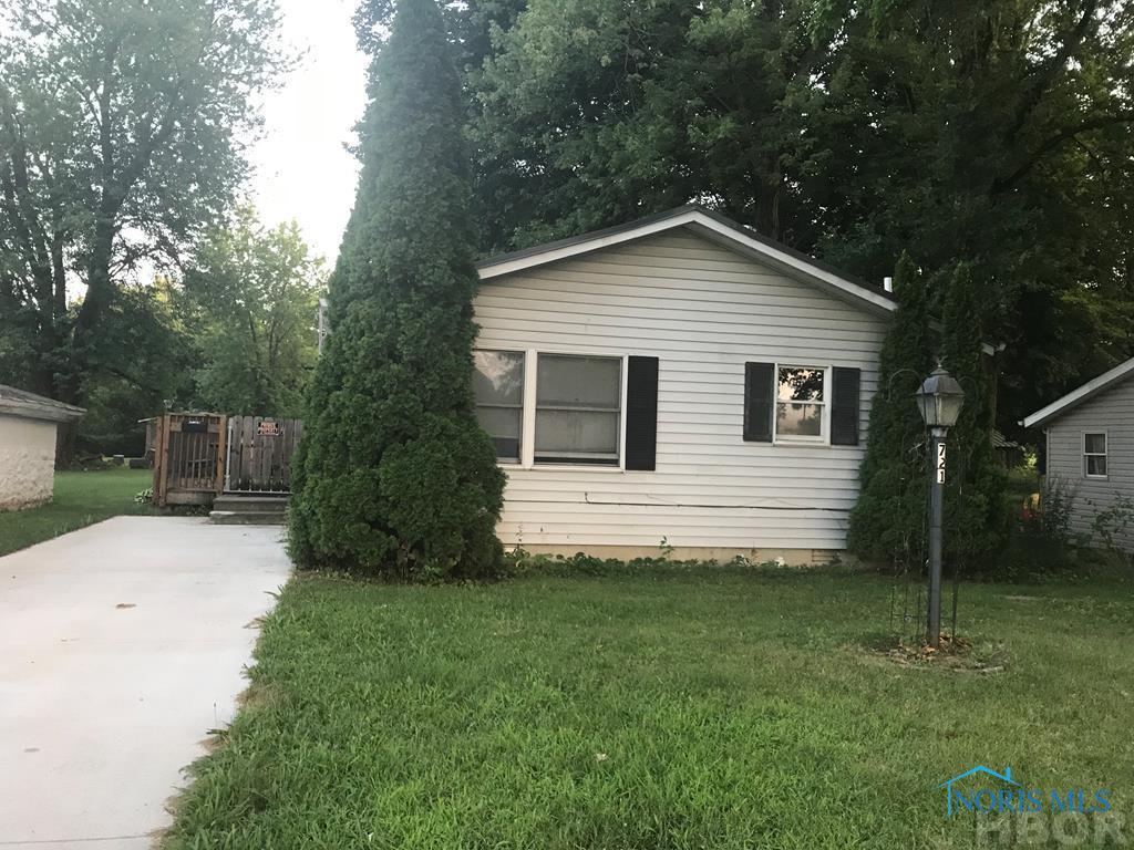 721 College St, Findlay, 45840, 2 Bedrooms Bedrooms, ,1 BathroomBathrooms,Residential,Closed,College St,H137693